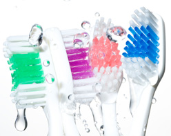 Dental Cavity Tips Chicago - Tooth bruses