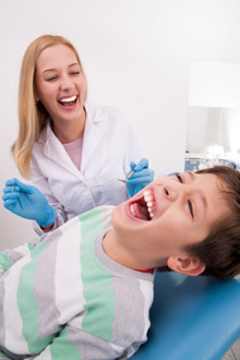 Childrens Dentist Chicago - A kid in Dental