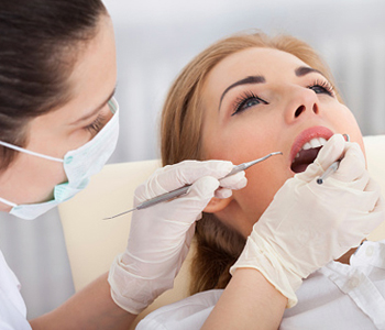 Regain your confidence when you work with your Scarborough ON implants dentist for tooth replacement