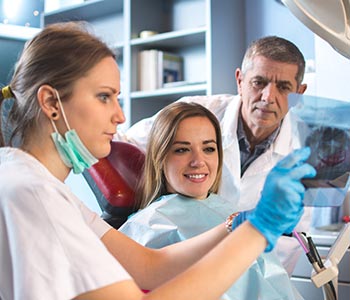 People in Phoenix can turn to cosmetic dentistry for smile transformations