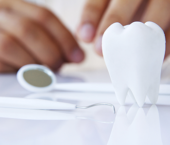 Phoenix patients don’t have to wear temporary dental crowns