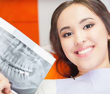 Glendale AZ patients smile again with dental implants