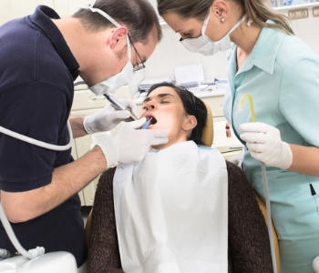 Do you need to see a specialist in Phoenix for root canal therapy?