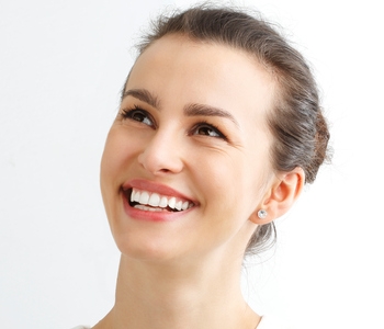Commercial vs. professional teeth whitening in Phoenix AZ
