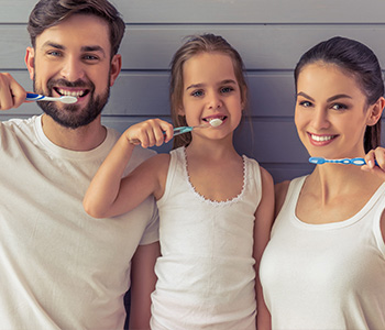 Phoenix dentist provides pediatric and adult services