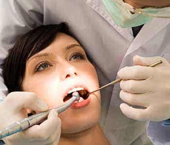Veneers in Phoenix can rejuvenate your smile with minimally invasive treatment