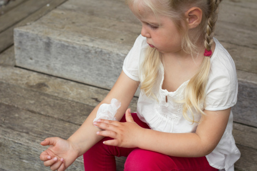 Dr Menkes Andrew at The Menkes Clinic & Surgery Center, Eczema Pediatric Dermatology
