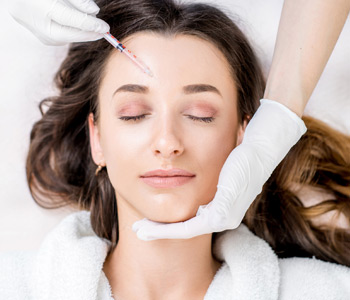 Botox woman fillers spa facial young treatment syringe