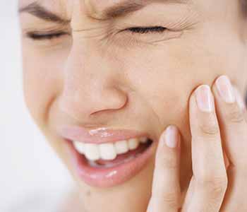 Dr. Siegel and his team at Big Smile Dental in Chicago to help you determine if a root canal is your best treatment choice.