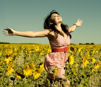 Smile brighter with the assistance of a Central HK dentist