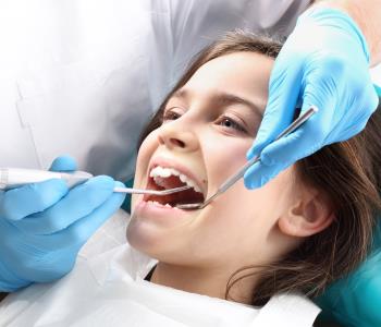 HK expert sedation dentist offers pain free dental treatment