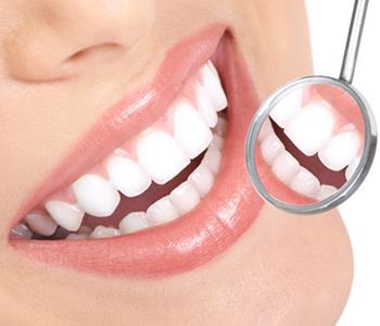 Teeth whitening is easy in HK with teeth bleaching treatment from a professional
