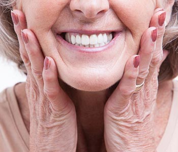 Patients in Phoenix get “straight” smiles in two visits with tooth veneers